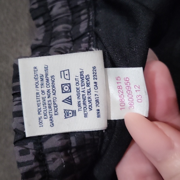 PINK Victoria's Secret Shorts - Picture 7 of 15